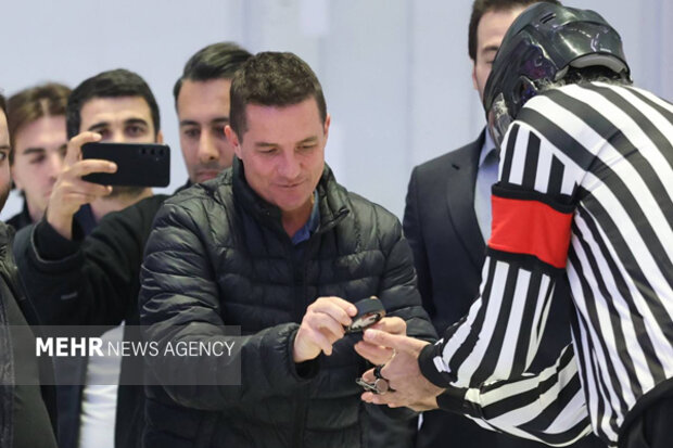 سرمربی پرسپولیس به یک رشته جدید علاقمند شد + عکس