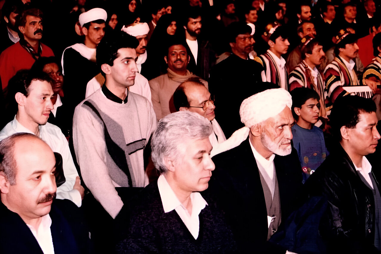 از شکستن بغض شاعر در «برمودا» تا توصیه انگیزشی خواننده‌ای که مدیر شد