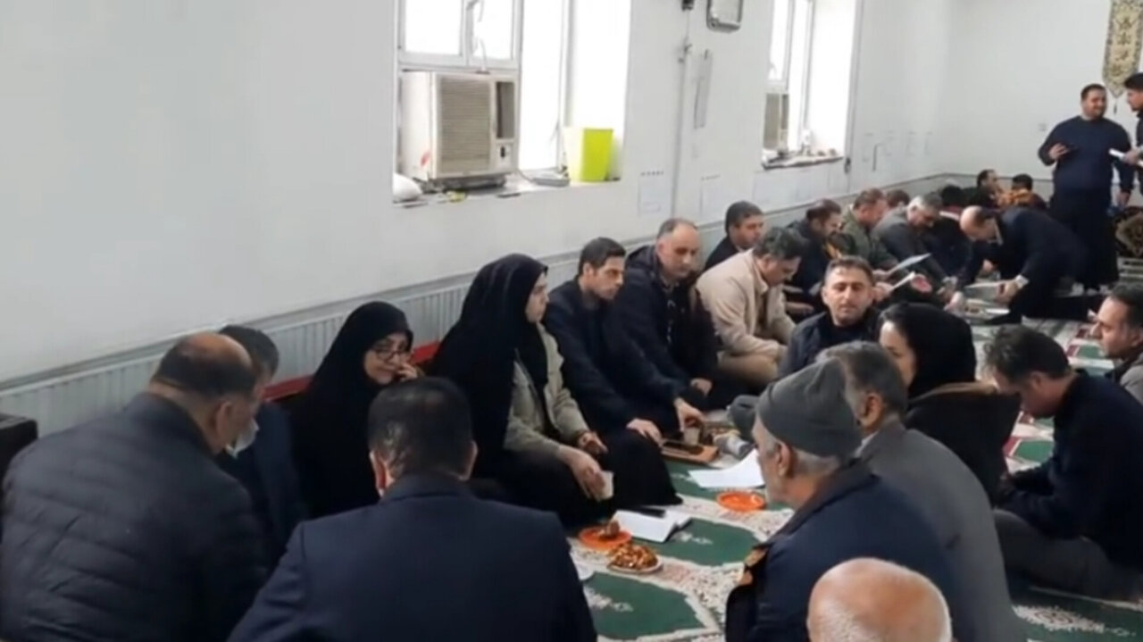 برگزاری میز خدمت جهادی در دهستان خاله سرای اسالم برگزاری میز خدمت جهادی در دهستان خاله سرای اسالم