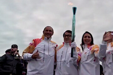 Jackie Chan, Milano Cortina 2026 Olimpiyat meşalesini Pompei'de taşıdı