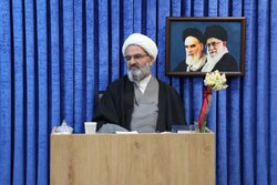 نماینده ولی‌فقیه در سمنان پاسخ به نیازهای مردم را رسالت مساجد دانست
