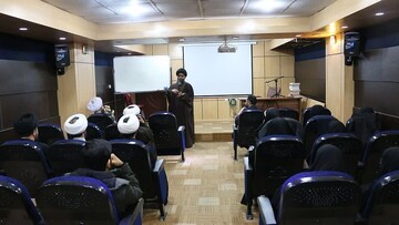 دوره آموزشی «معارف اسلام ناب» ویژه اساتید کردستان برگزار شد