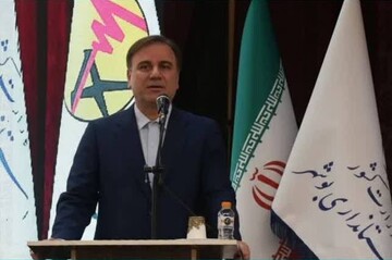 استاندار بوشهر: تولید ۱۰۰۰مگاوات برق خورشیدی در استان محقق می شود