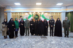 دیدار فرمانده کل ارتش با اعضای فراکسیون زنان مجلس