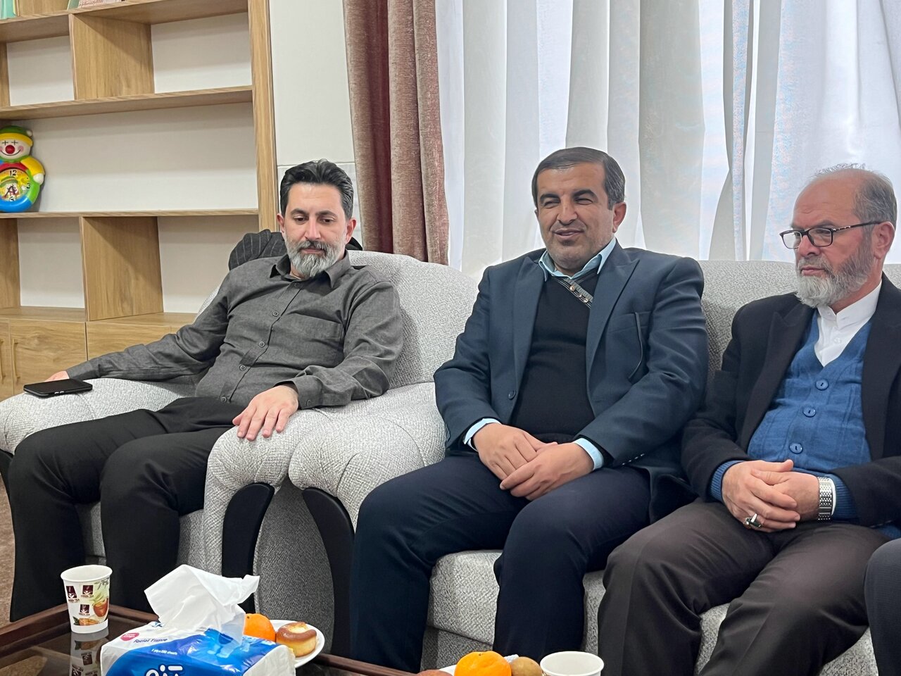 ربانیمهر: خیریهها بار سنگین مشکلات اجتماعی را بر دوش میکشند ربانیمهر: خیریهها بار سنگین مشکلات اجتماعی را بر دوش میکشند