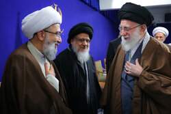 آیت اللہ میلانی کو خراج عقیدت پیش کرنے کی کانفرنس کے منتظمین کی رہبر انقلاب سے ملاقات