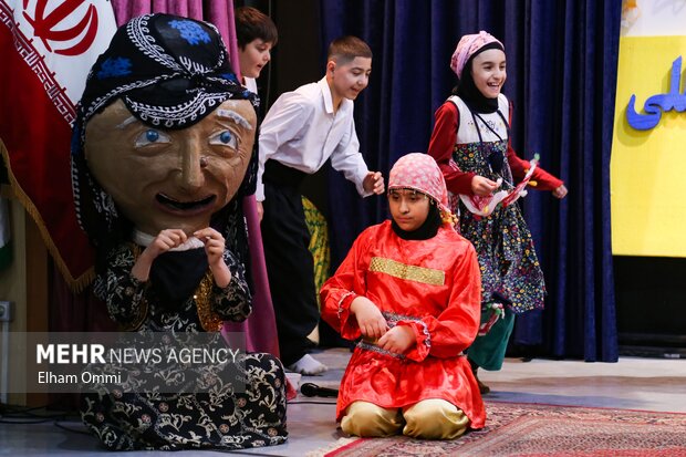 اختتامیه ویژه برنامه استانی جشنواره بین‌المللی قصه‌گویی در سنندج