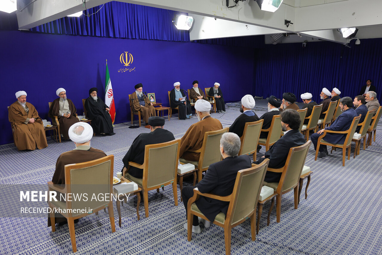 Leader receives members of Ayat Milani Congress Organizing HQ