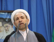 مردم و مسئولان در برابر وعده‌های فریبنده دشمنان هوشیار باشند