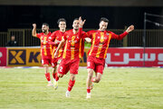 فولاد با ۳ گل سه امتیاز گرفت/ گل گهر هم به سرنوشت پرسپولیس گرفتار شد