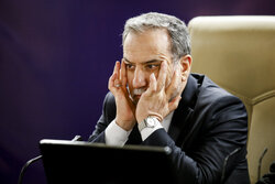 بۆچوونی بەرپرسێکی ئەمریکا لەسەر دانوستانکارە سەرسووڕهێنەرەکەی ئێران