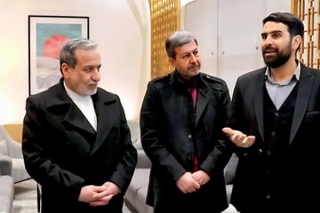 تقدیر وزیر امور خارجه از نیروهای سپاه حفاظت هواپیمایی در اصفهان 