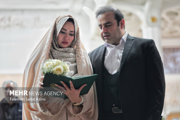 حال و هوای حرم بانوی کرامت در شب لیله الرغایب