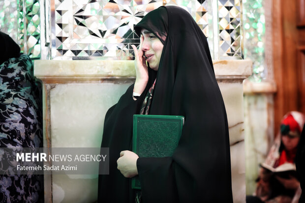 حال و هوای حرم بانوی کرامت در شب لیله الرغایب