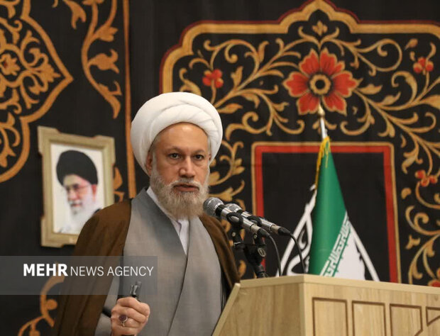 آیت الله دژکام: اقتصاد مقاومتی باید مردمی، دانش‌بنیان و عادلانه باشد