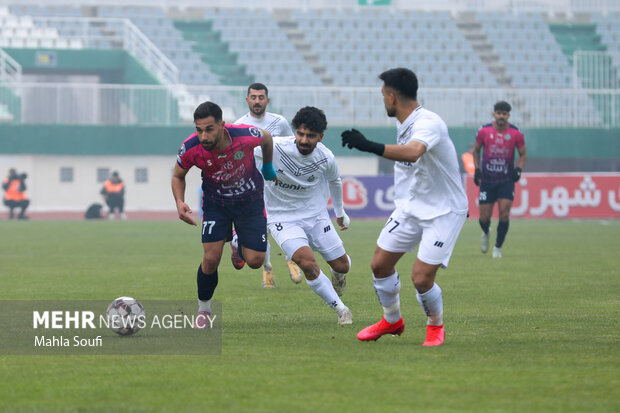 دیدار تیم های فوتبال آلومینیوم - ملوان