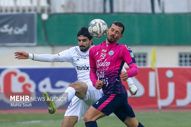 دیدار تیم های فوتبال آلومینیوم - ملوان