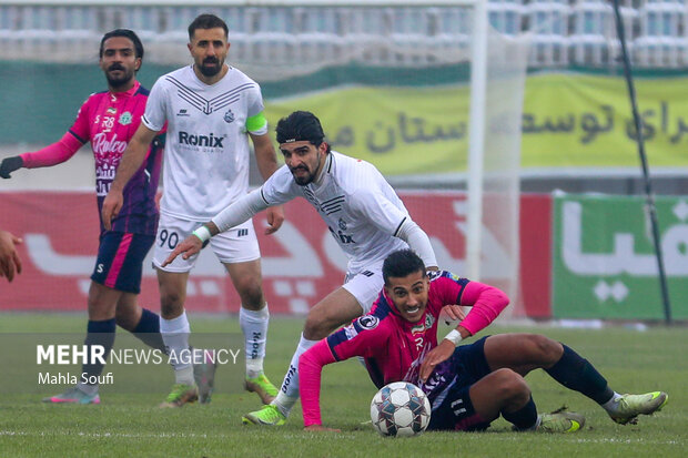 دیدار تیم های فوتبال آلومینیوم - ملوان