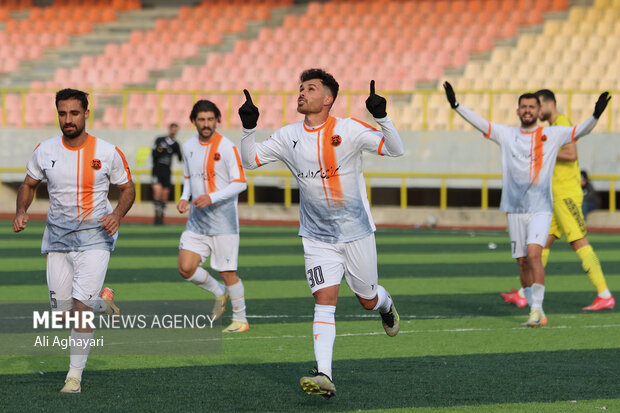لیگ فوتبال آزادگان - نود ارومیه و مس کرمان