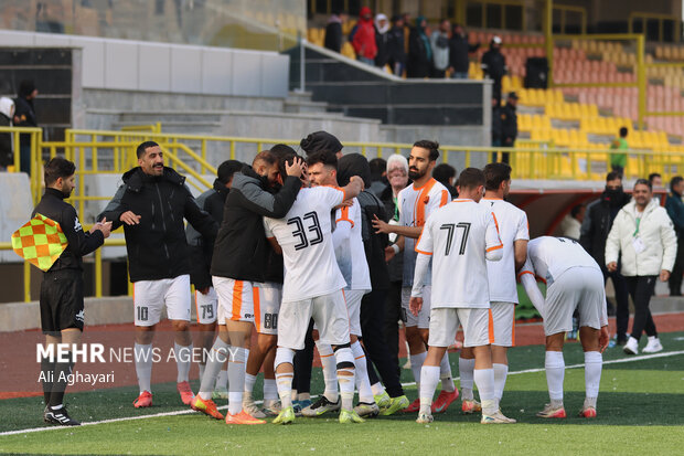 لیگ فوتبال آزادگان - نود ارومیه و مس کرمان