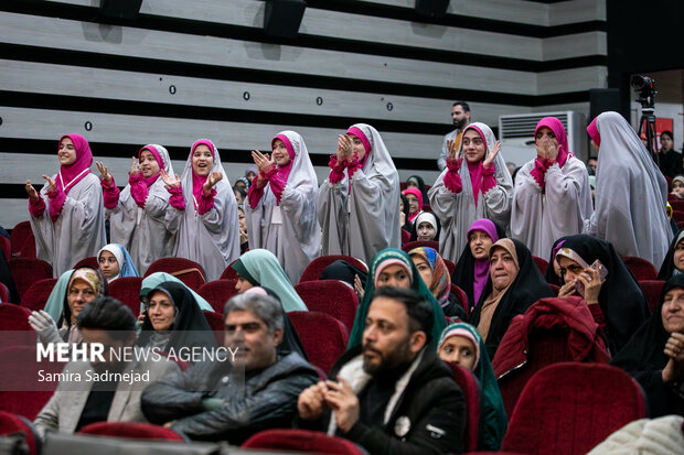 مراسم اختتامیه سومین جشنواره سرود فجر بسیج تهران بزرگ