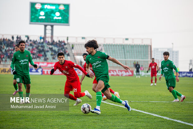 لیگ برتر فوتبال - شمس‌آذر و تراکتور