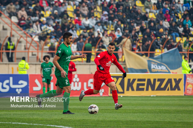 لیگ برتر فوتبال - شمس‌آذر و تراکتور