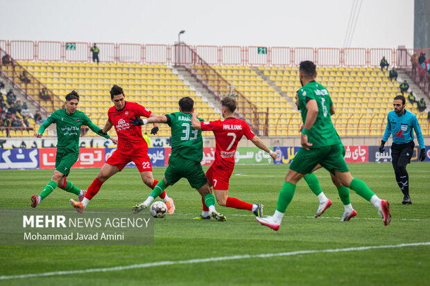 لیگ برتر فوتبال - شمس‌آذر و تراکتور