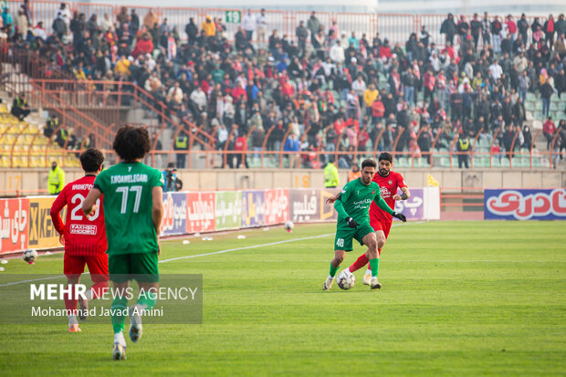 لیگ برتر فوتبال - شمس‌آذر و تراکتور