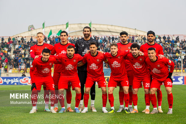 لیگ برتر فوتبال - شمس‌آذر و تراکتور