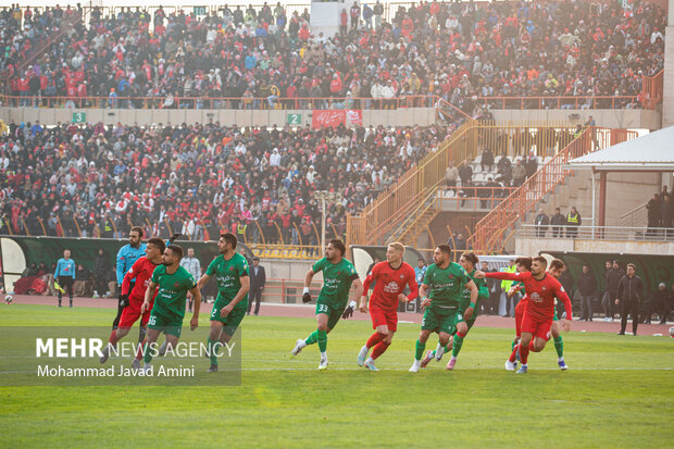 لیگ برتر فوتبال - شمس‌آذر و تراکتور