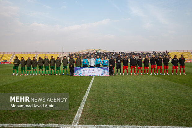 لیگ برتر فوتبال - شمس‌آذر و تراکتور