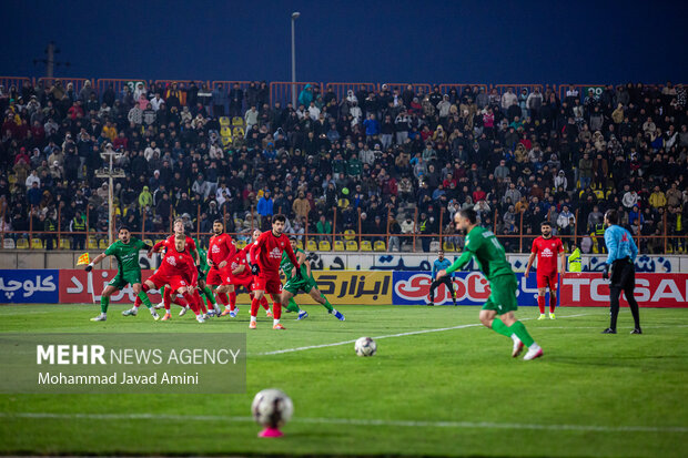 لیگ برتر فوتبال - شمس‌آذر و تراکتور