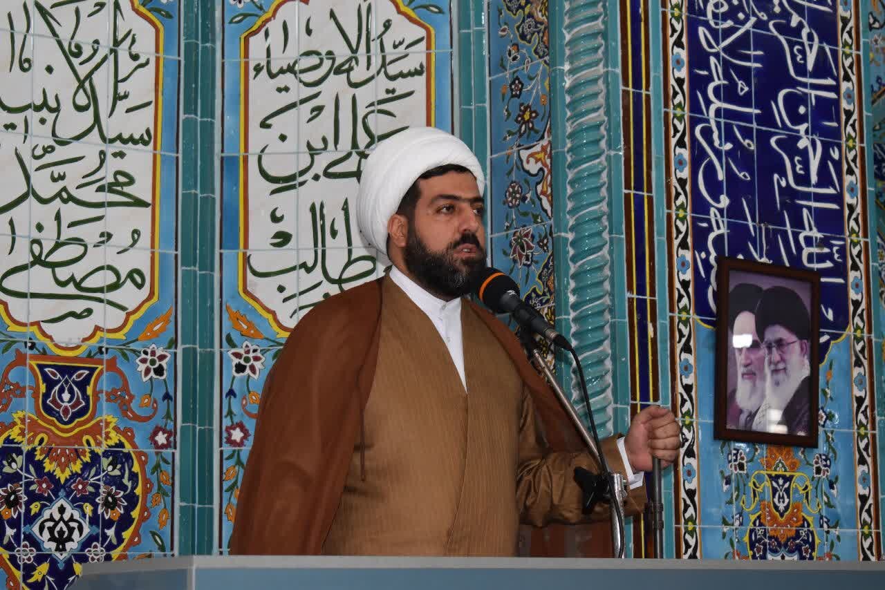 دانیاری: مدیریت داخلی و شفافیت راه عبور از بحران اقتصادی است