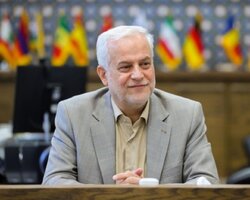 بزرگ‌ترین بازار گل و گیاه کشور در اصفهان به بهره‌برداری می‌رسد