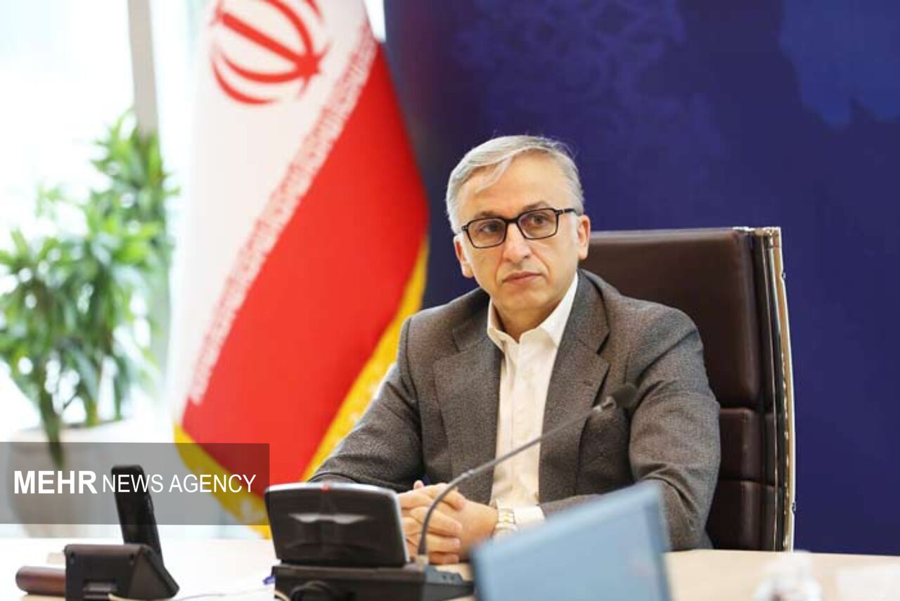 توسعه قطارهای حومه‌ای راهکار کاهش ترافیک، تصادفات و مصرف سوخت است