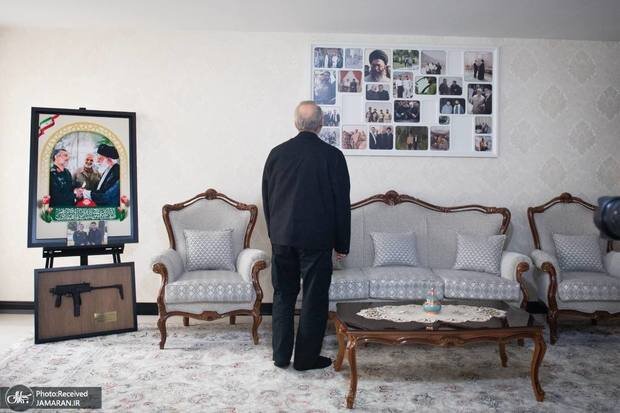 لاريجاني يلتقي بأسرتي الشهيدين حاجي زاده وباقري