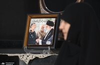 لاريجاني يلتقي بأسرتي الشهيدين حاجي زاده وباقري