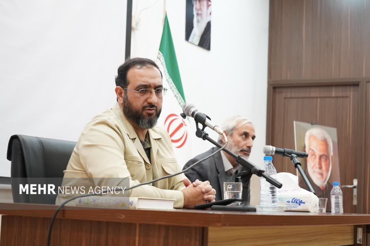 دو مجاهد یک مکتب؛ شباهت های میرزا کوچک جنگلی و سردار سلیمانی دو مجاهد یک مکتب؛ شباهت های میرزا کوچک جنگلی و سردار سلیمانی