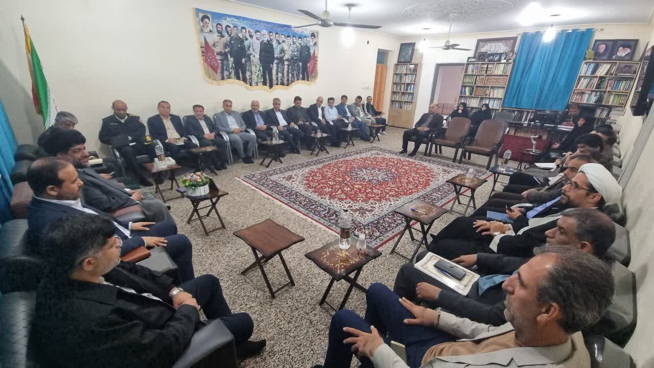 امام جمعه گناوه: حماسه نهم دی باید برای نسل جوان تبیین شود