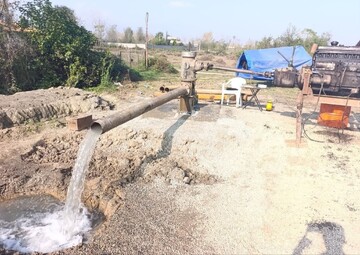 چاه عمیق روستای میانبر با مشارکت قرارگاه محرومیت‌ زدایی ارتش اجرا شد