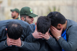 کشف ۱۲ تن آرد قاچاق در اسلامشهر / ۳ متهم دستگیر شدند