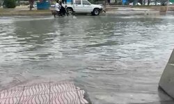 آبگرفتگی عجیب در محور شهید خرازی اصفهان