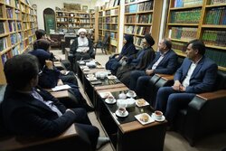 صفایی بوشهری: مبارزه با ملخ‌های صحرایی نیازمند مدیریت دقیق است