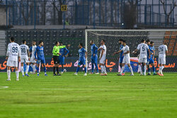 معیار ساپینتو برای فیکس شدن چیست؟/ خارجی‌ها جلوتر، داخلی‌ها در انتظار