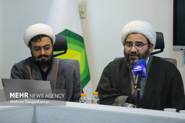 نشست فراخوان نقطه سرخط