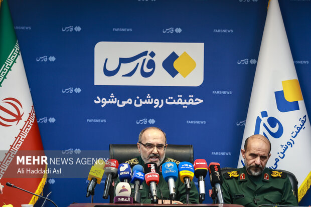 رونمایی از دست خط منتشر نشده سردار سپهبد شهید حاج قاسم سلیمانی