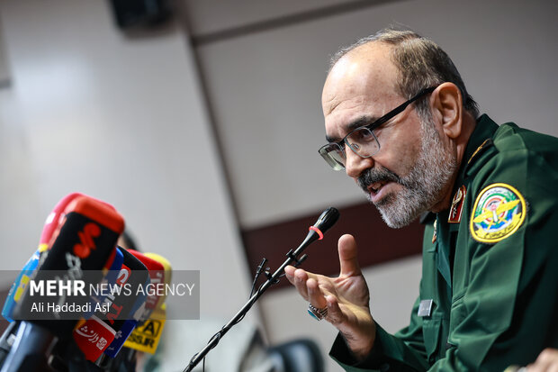 رونمایی از دست خط منتشر نشده سردار سپهبد شهید حاج قاسم سلیمانی