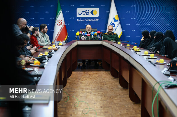 رونمایی از دست خط منتشر نشده سردار سپهبد شهید حاج قاسم سلیمانی