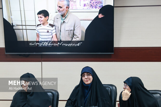 رونمایی از دست خط منتشر نشده سردار سپهبد شهید حاج قاسم سلیمانی